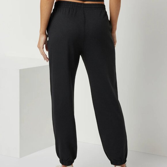 Vuori Boyfriend Jogger - Picture 2 of 4